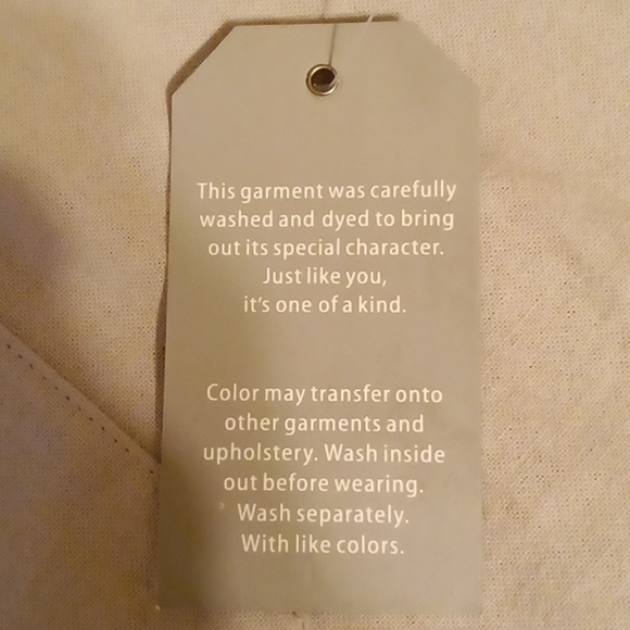 🆕 NWT Love 8 100% cotton khaki top - Picture 7 of 7